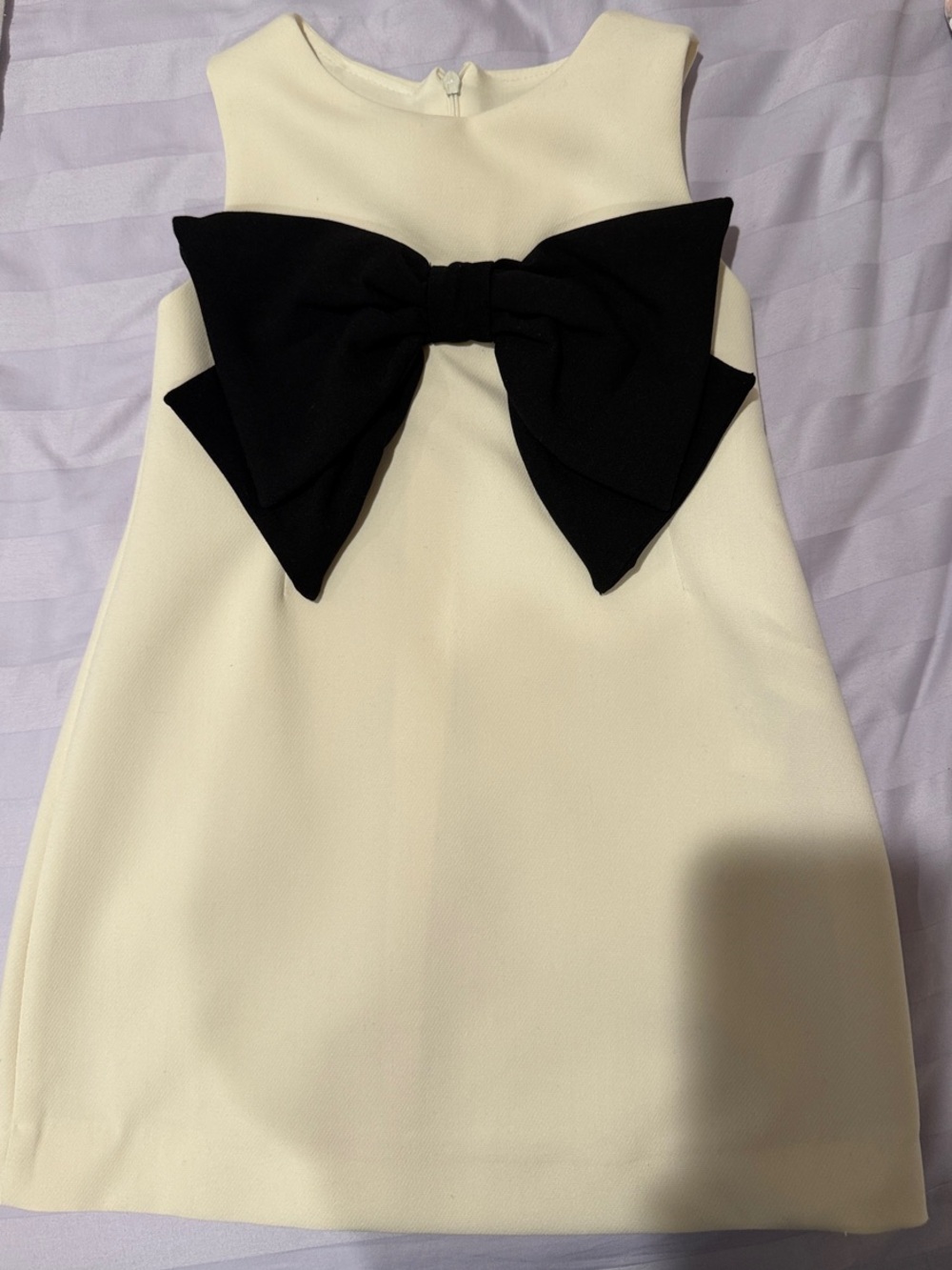Zara Girls size 6 Classic Cream Sleeveless Dress with Black Bow - Kids